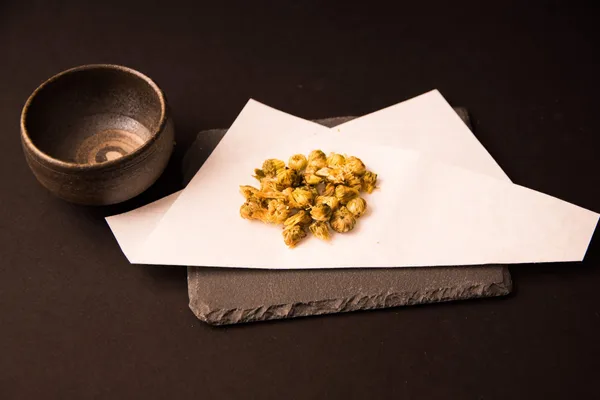 Découvrez la cérémonie du thé chinois avec Shu - Image n°2 - Wecandoo