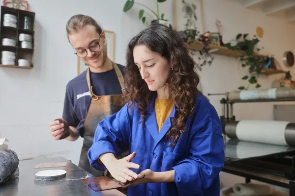 Découvrez la gravure à l’eau-forte sur cuivre avec Marius - Image n°5 - Wecandoo