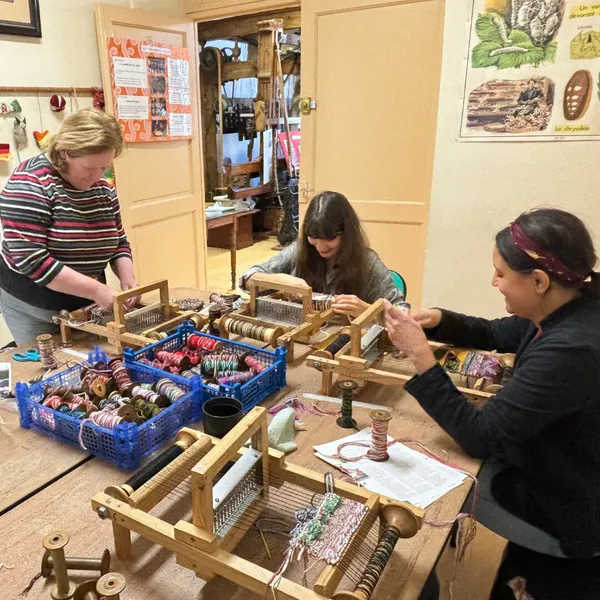 Créez votre propre tissage mural avec Margaux et son équipe - Afbeelding nr. 2 - Wecandoo