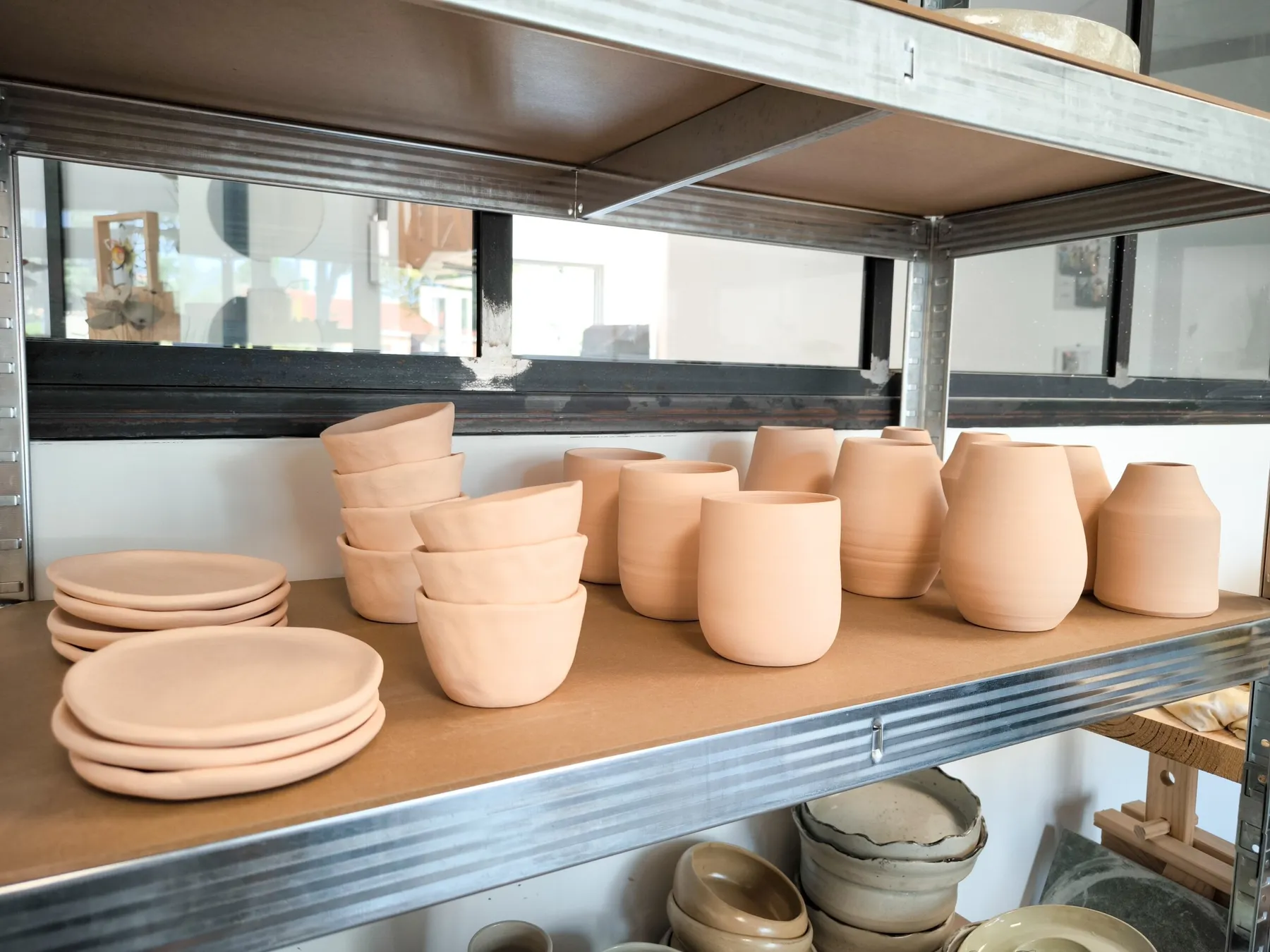 Découvrez la peinture sur céramique avec Faustine - Image n°5 - Wecandoo