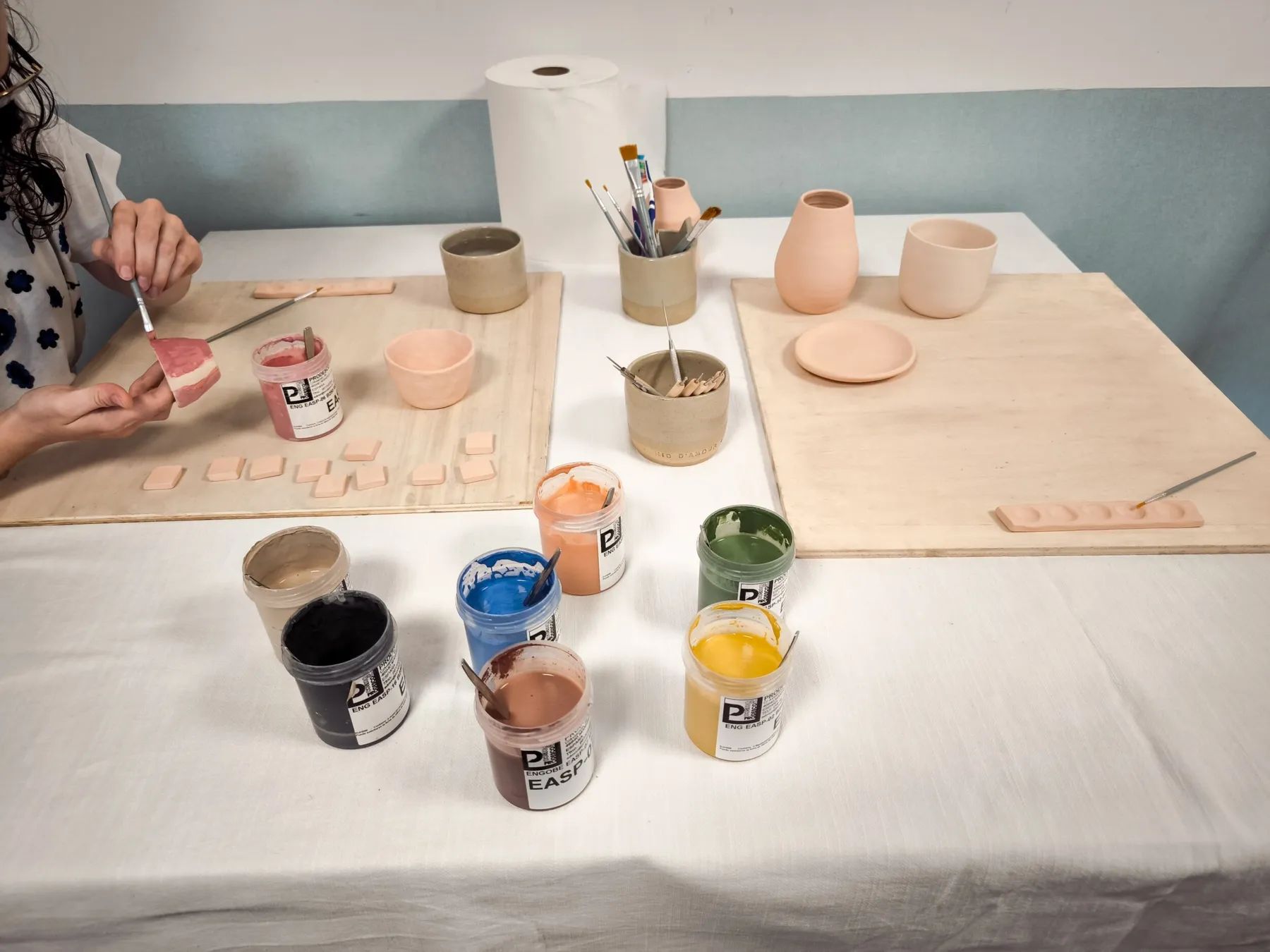 Découvrez la peinture sur céramique avec Faustine - Image n°1 - Wecandoo