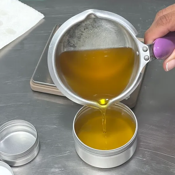 Fabriquez votre baume végétal avec Béatrice - Image n°4 - Wecandoo