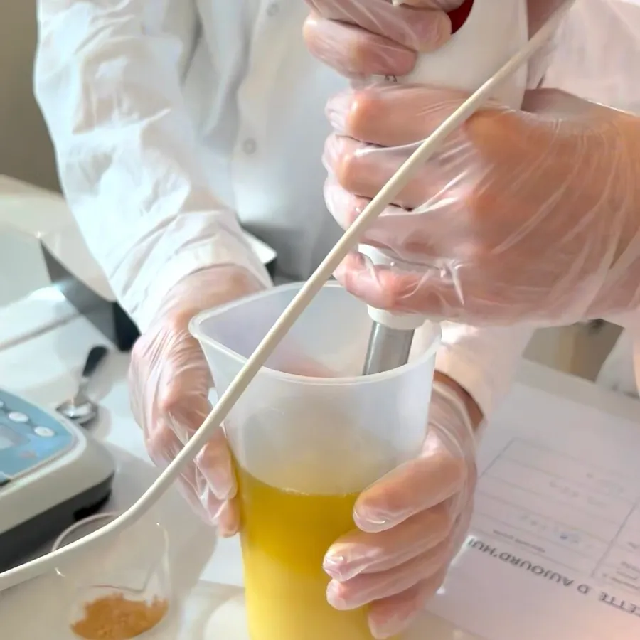 Réalisez votre savon saponifié à froid avec Béatrice - Image n°1 - Wecandoo