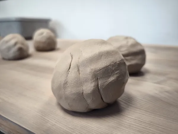 Initiez-vous au tour de potier avec Faustine - Image n°2 - Wecandoo