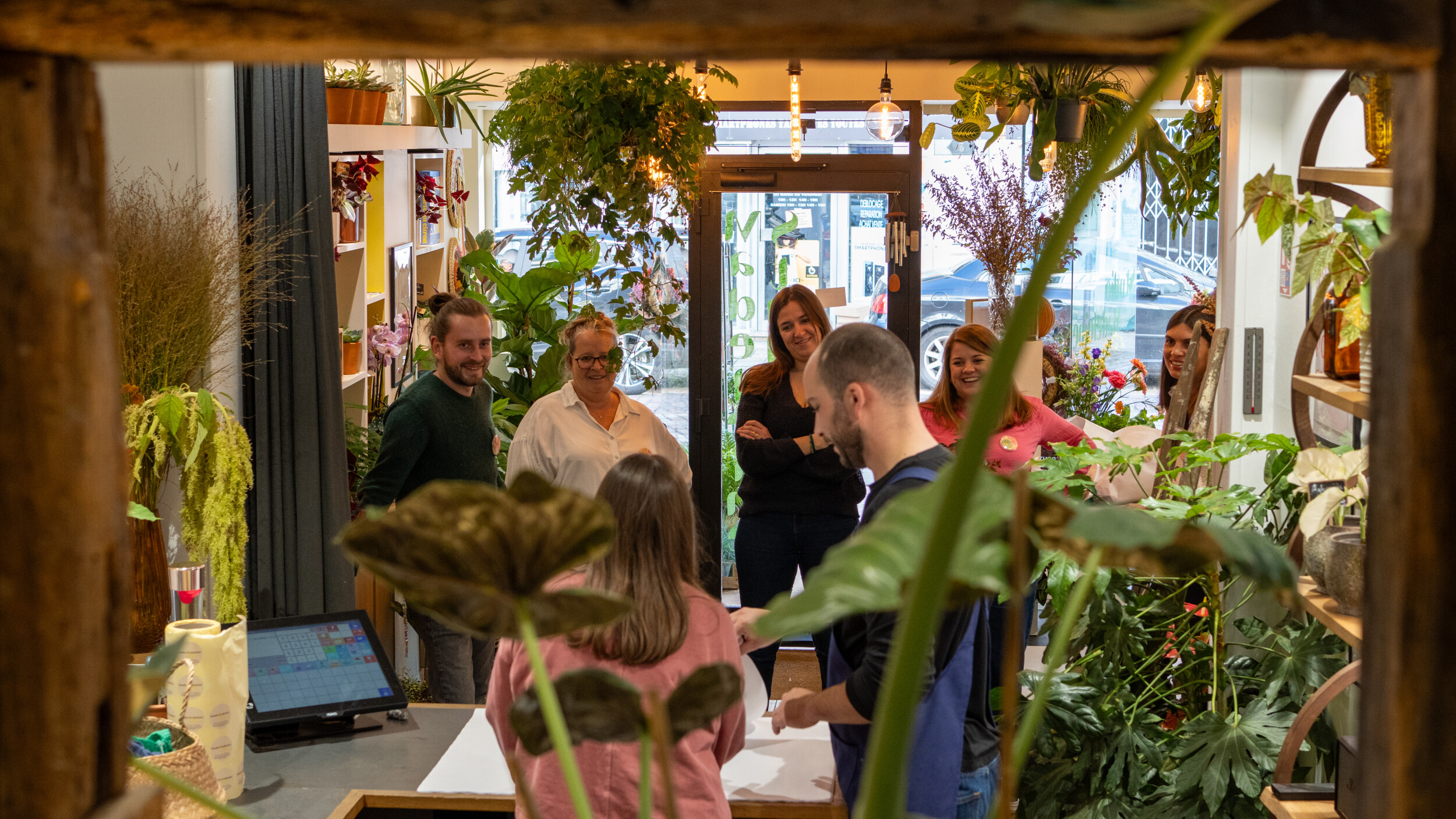 Wecandoo - Créez votre bouquet de fleurs fraîches et de saison avec Alexis - Image n°7