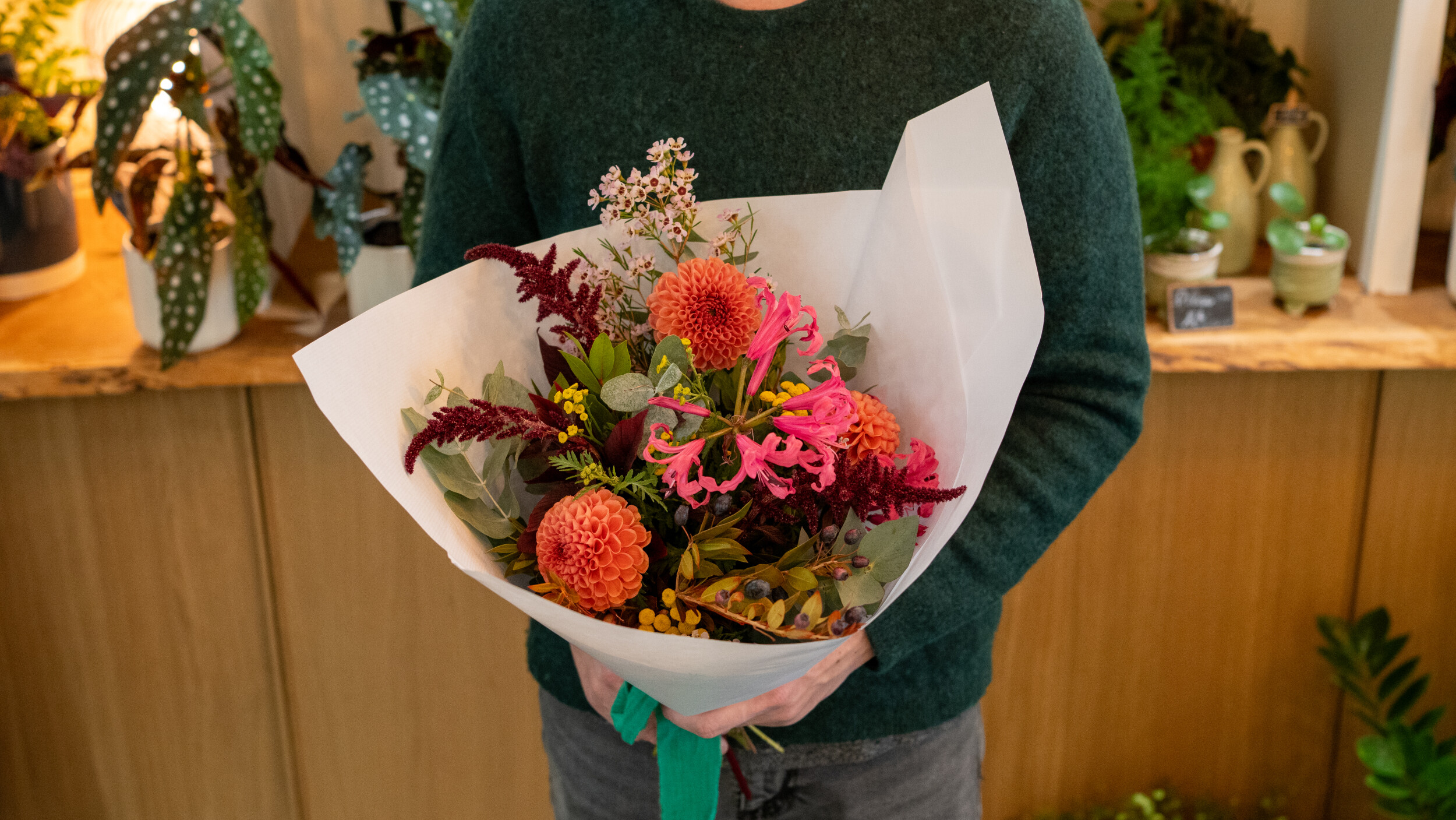 Wecandoo - Créez votre bouquet de fleurs fraîches et de saison avec Alexis - Image n°5