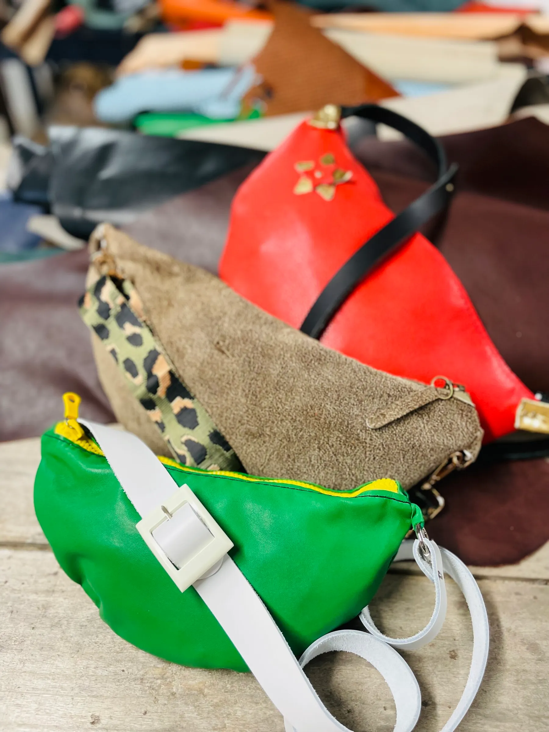 Confectionnez votre sac banane en cuir personnalisé avec Géraldine - Afbeelding nr. 1 - Wecandoo