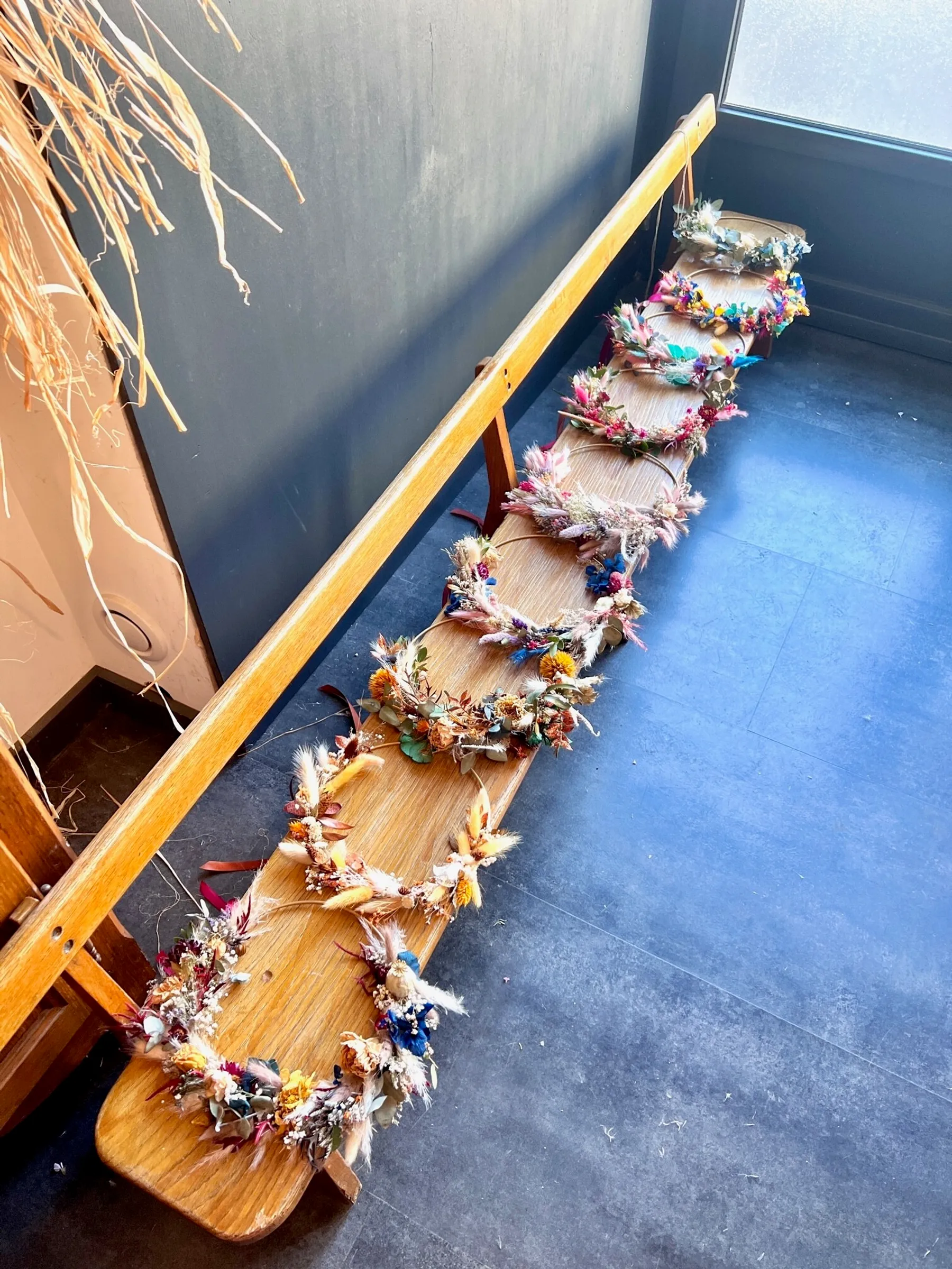 Réalisez votre couronne murale en fleurs séchées - Image n°1 - Wecandoo