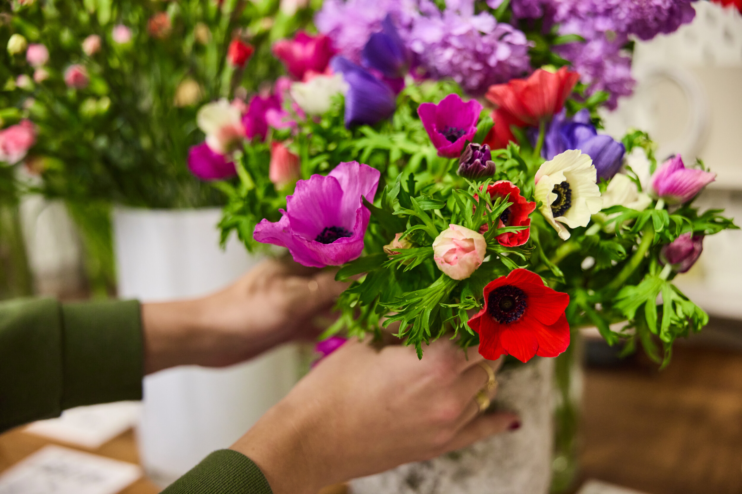 Wecandoo - Composez votre bouquet de fleurs fraîches avec Marie-Eugénie - Image n°2