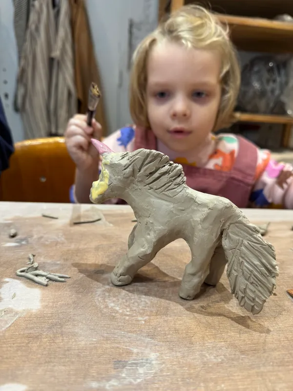 Découvrez la poterie en famille accompagnés par Laura - Image n°3 - Wecandoo