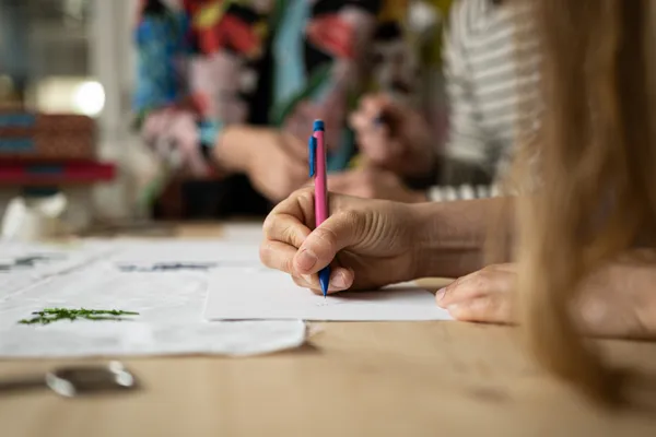 Reliez et brodez votre carnet avec Fanny - Image n°2 - Wecandoo