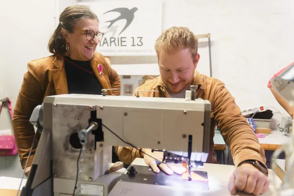 Initiez-vous à la maroquinerie avec Séverine - Image n°2 - Wecandoo