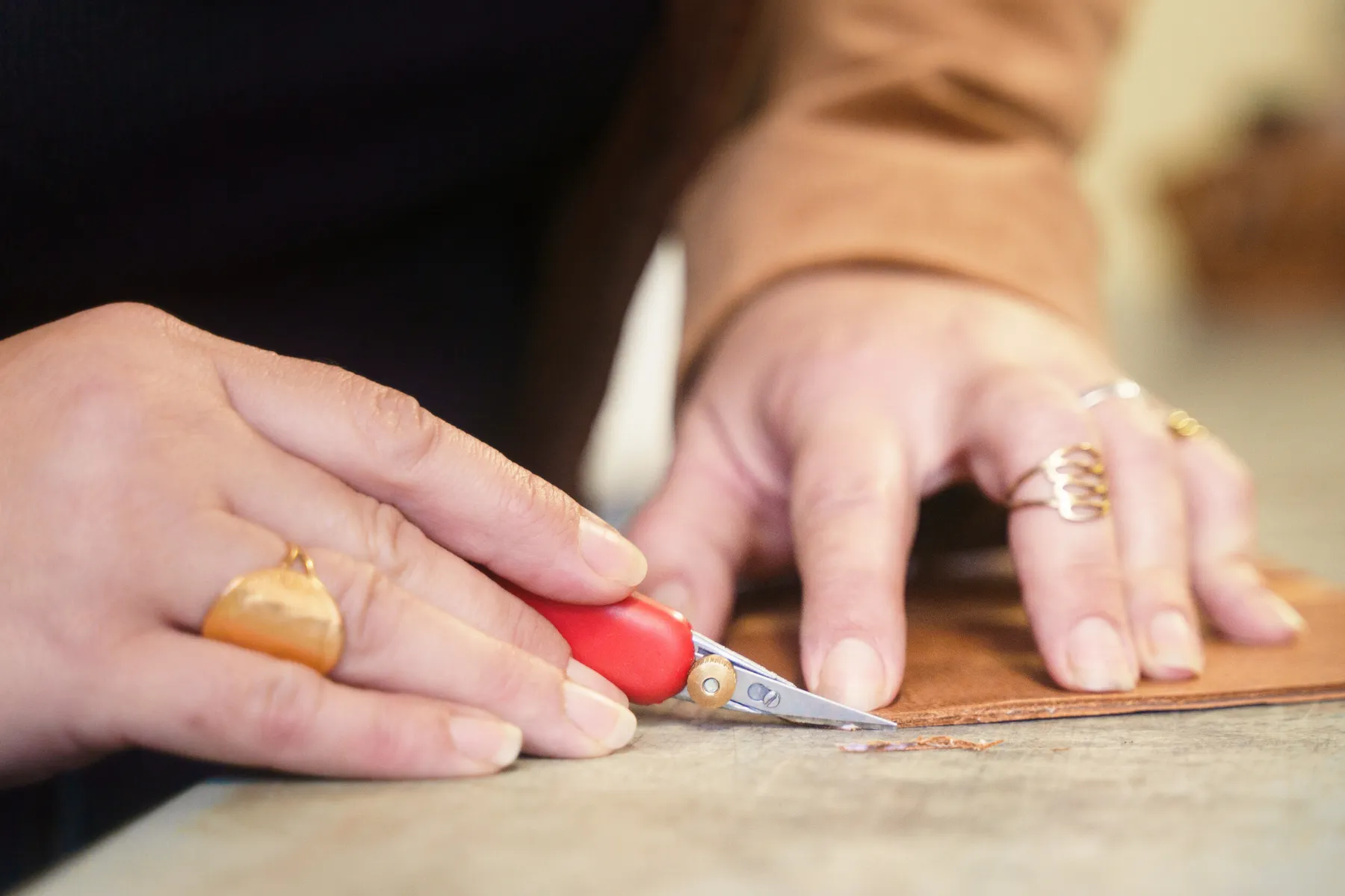 Initiez-vous à la petite maroquinerie en groupe avec Séverine - Image n°1 - Wecandoo