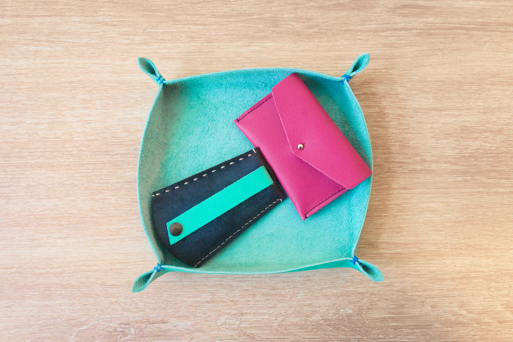 Initiez-vous à la petite maroquinerie en groupe avec Séverine - Image n°5 - Wecandoo