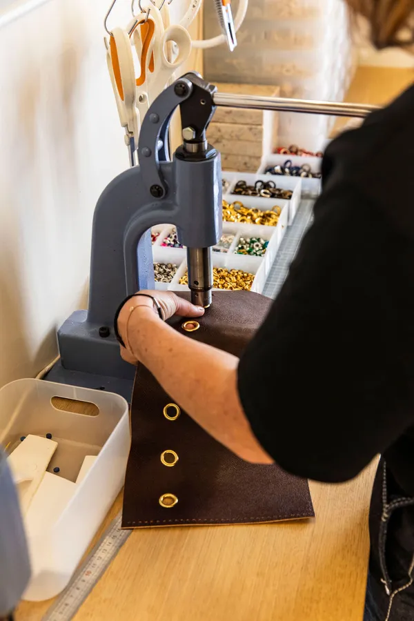 Réalisez votre petit sac en cuir - Image n°3 - Wecandoo