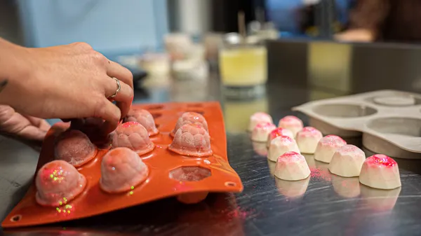 Réalisez vos fondants parfumés avec Romain - Image n°3 - Wecandoo