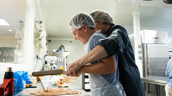 Réalisez vos tablettes de chocolat en duo avec votre enfant accompagnés par Céline et Sébastien - Image n°2 - Wecandoo
