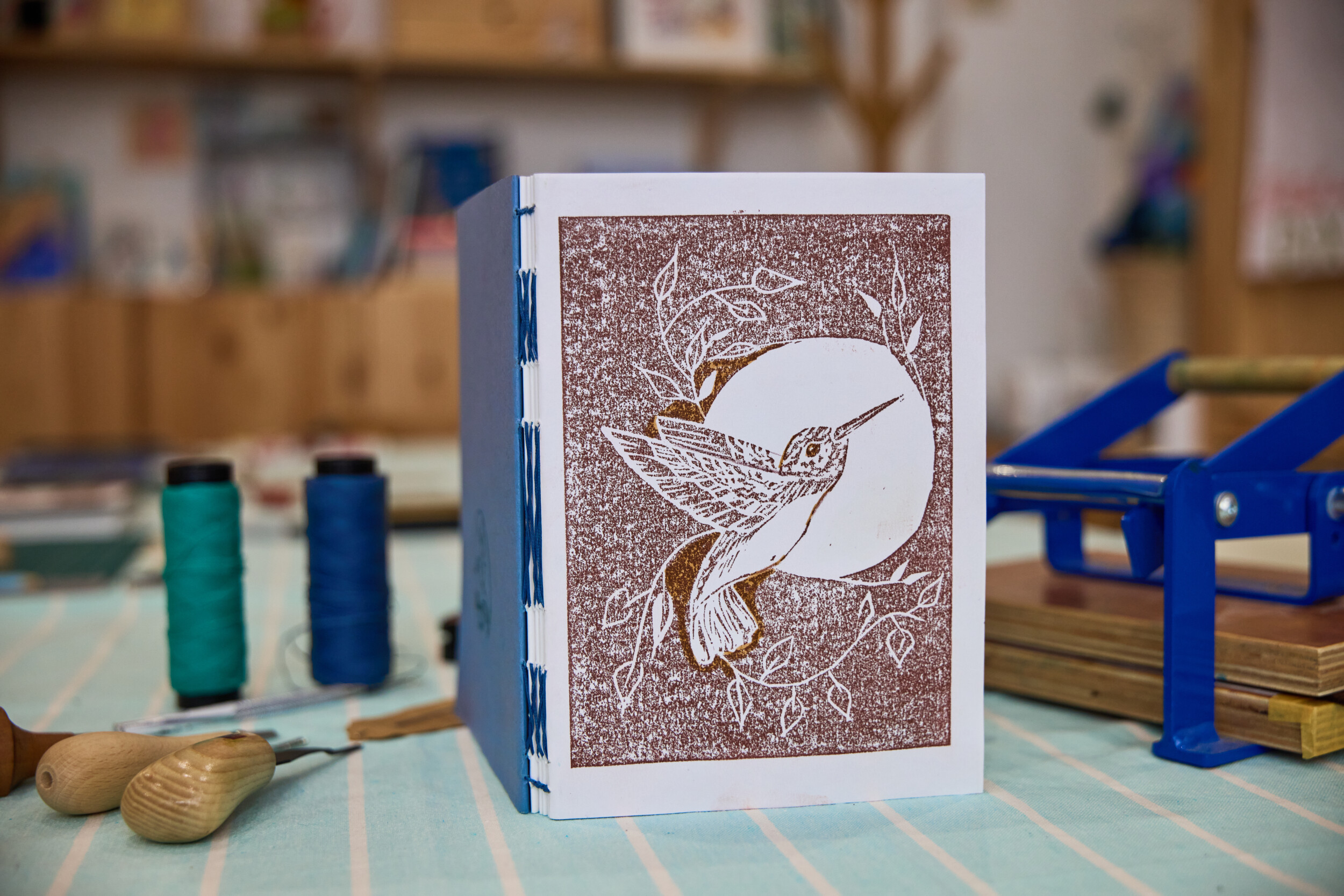 Reliez et linogravez votre carnet à Paris