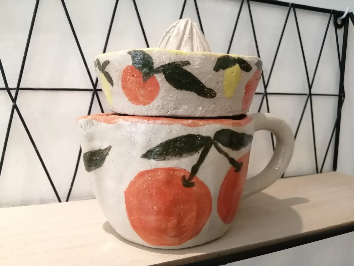 Modelez une carafe et un presse-agrumes