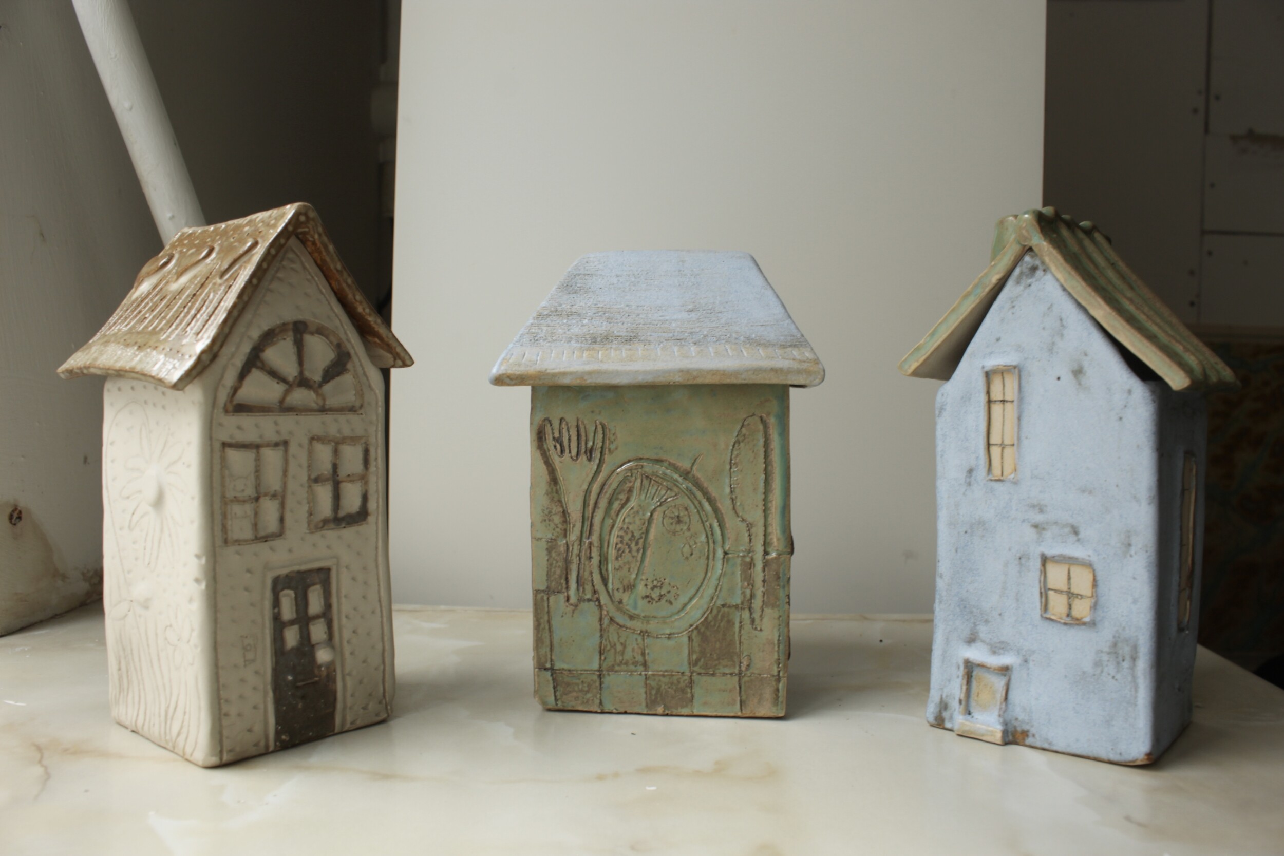 Wecandoo - Hand-build a ceramic house with Lucy - Image n°6