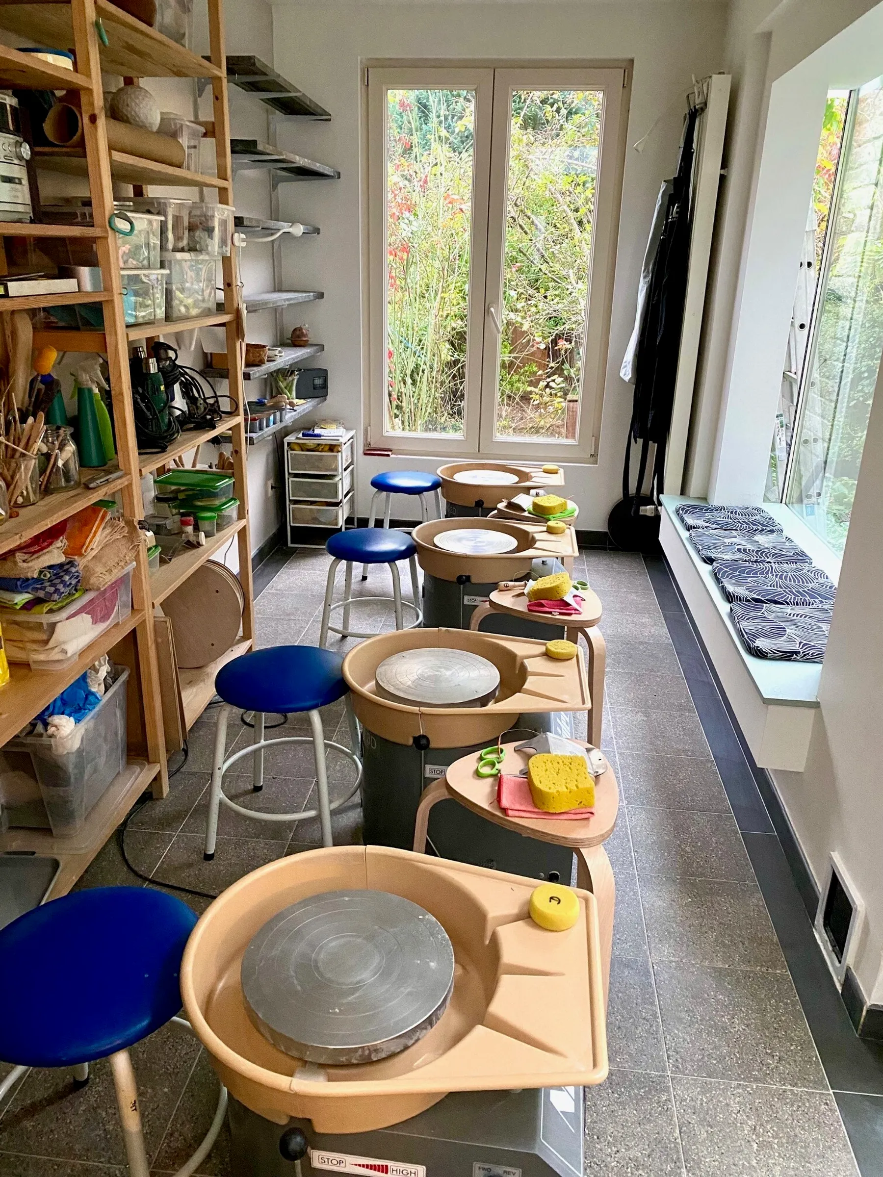 Initiez-vous au tour de potier et fabriquez votre tasse et votre bol avec Dieter - Image n°5 - Wecandoo