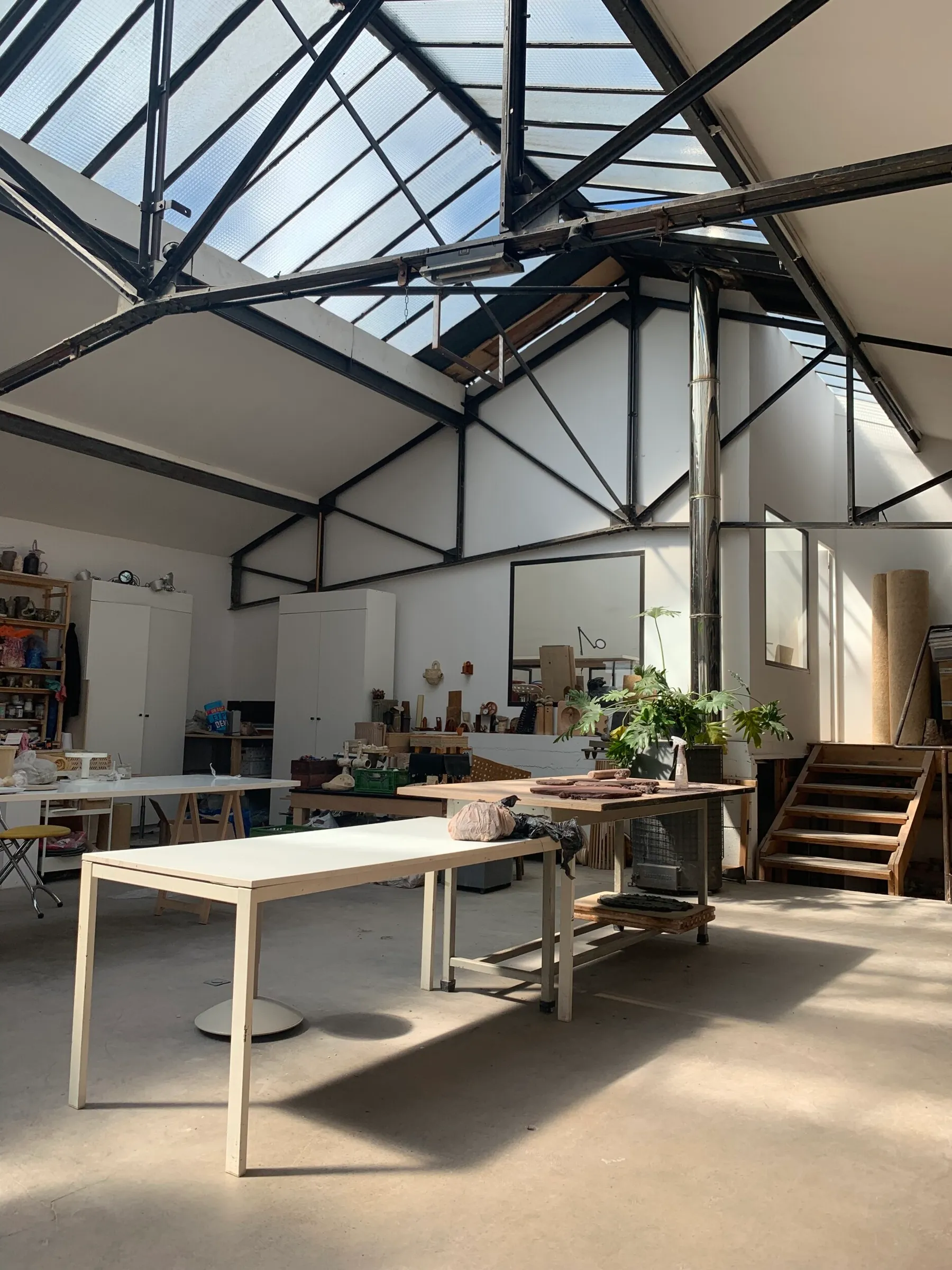 Modelez votre vase en céramique avec Olivia - Image n°1 - Wecandoo