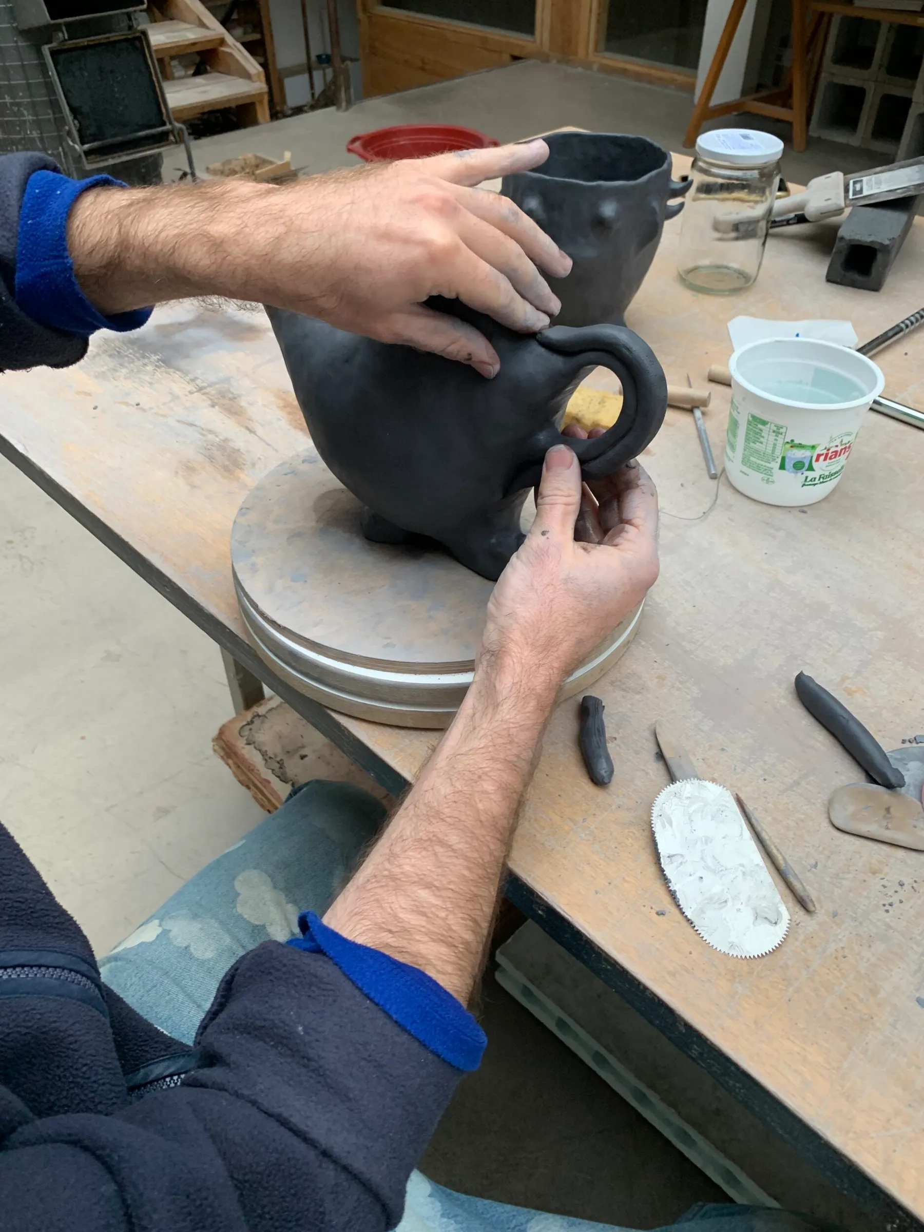 Modelez votre vase en céramique avec Olivia - Image n°5 - Wecandoo