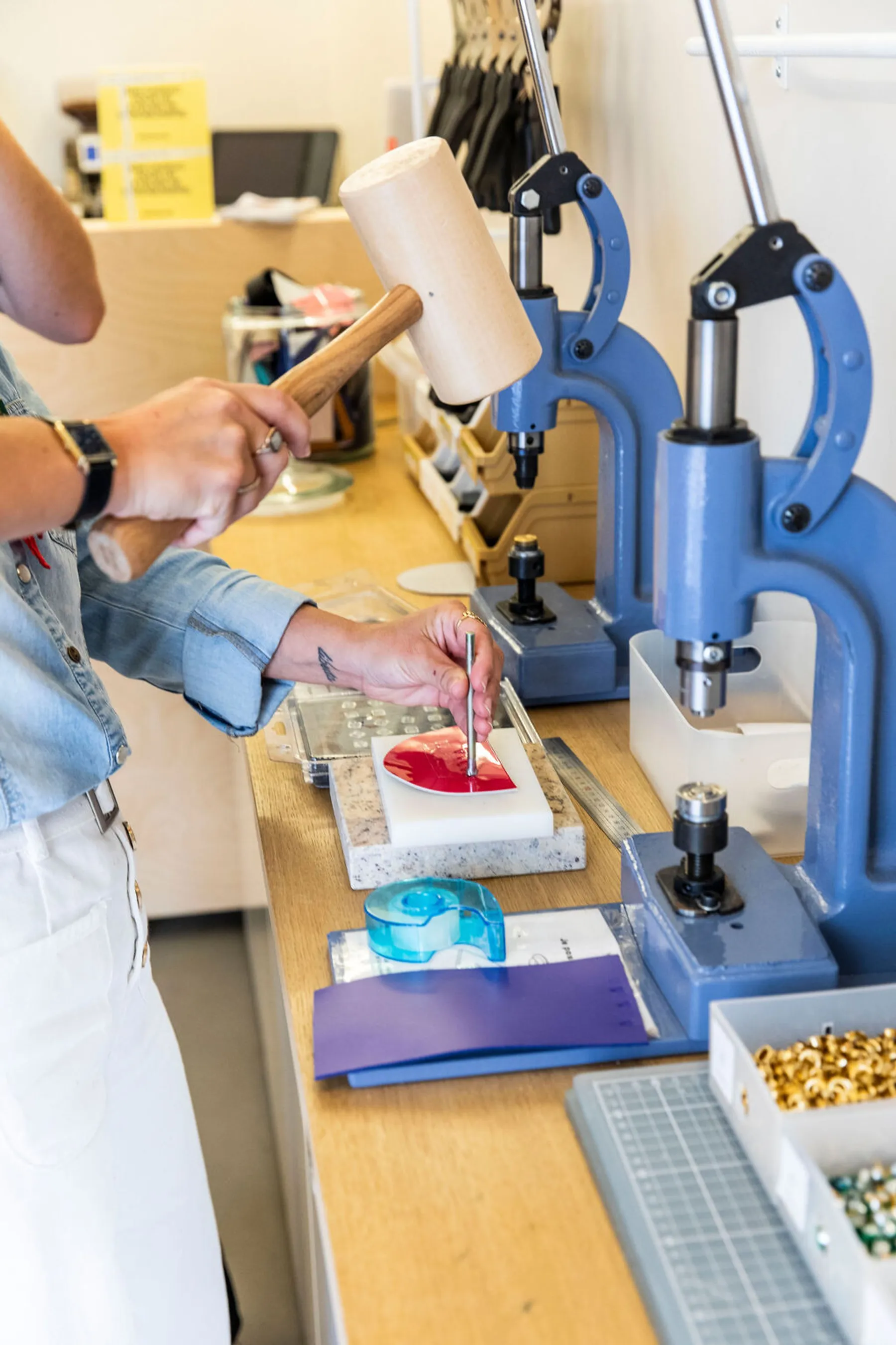 Étonnez votre équipe et réalisez votre accessoire de maroquinerie - Image n°5 - Wecandoo