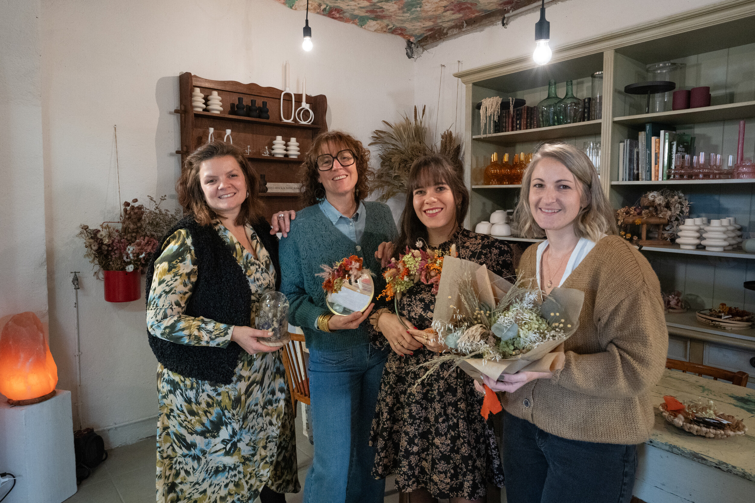 Wecandoo - Réalisez votre bouquet en fleurs séchées avec Marine - Image n°4