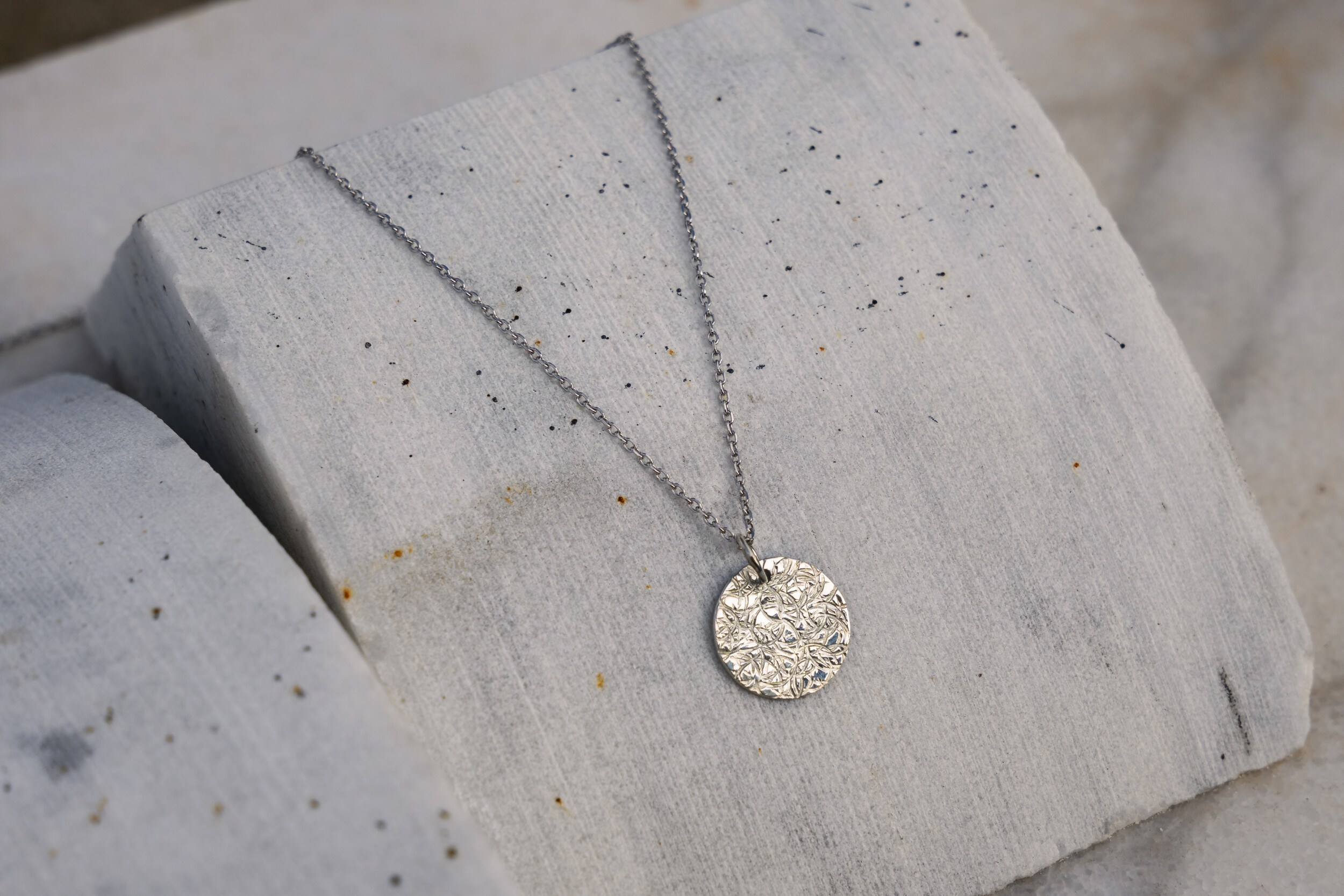 Réalisez votre pendentif en argent