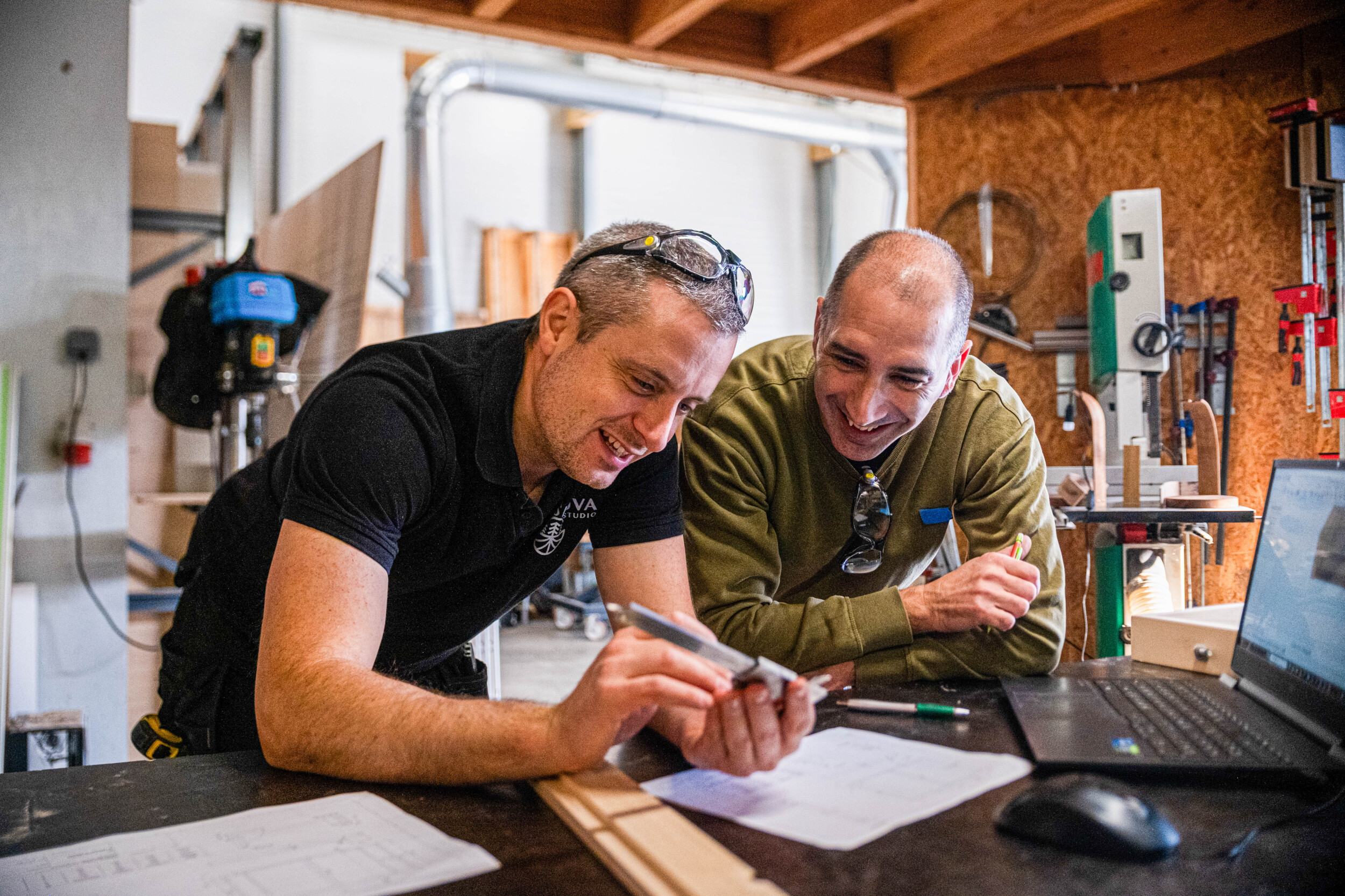 Wecandoo - Fabriquez votre planche à découper et votre spatule en bois avec David - Image n°2