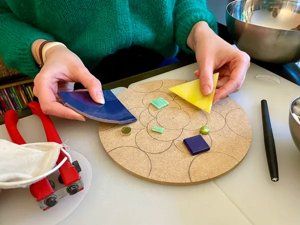 Initiez-vous à la mosaïque sur une journée avec Marie - Image n°3 - Wecandoo