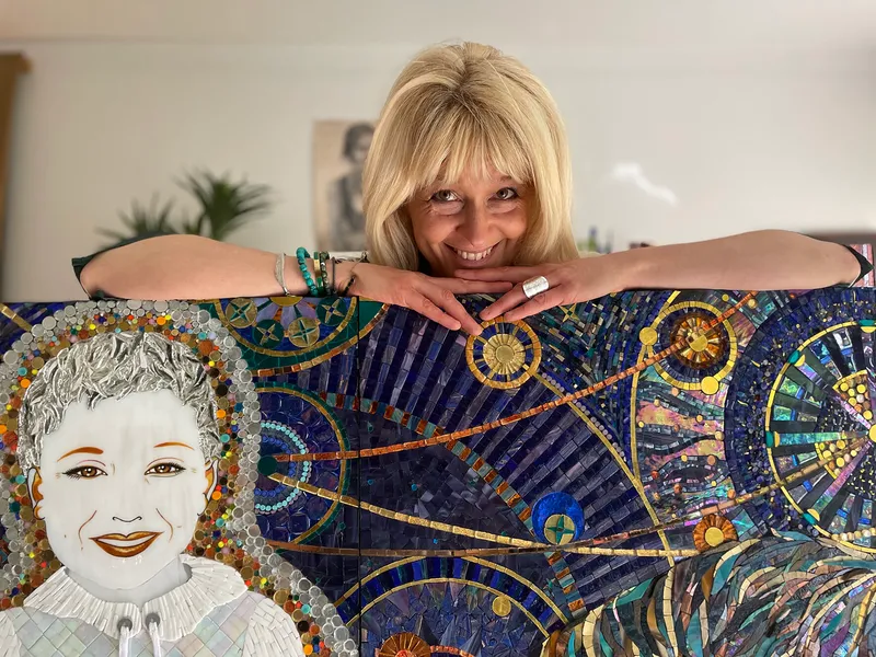 Marie : Mosaïste à Paris