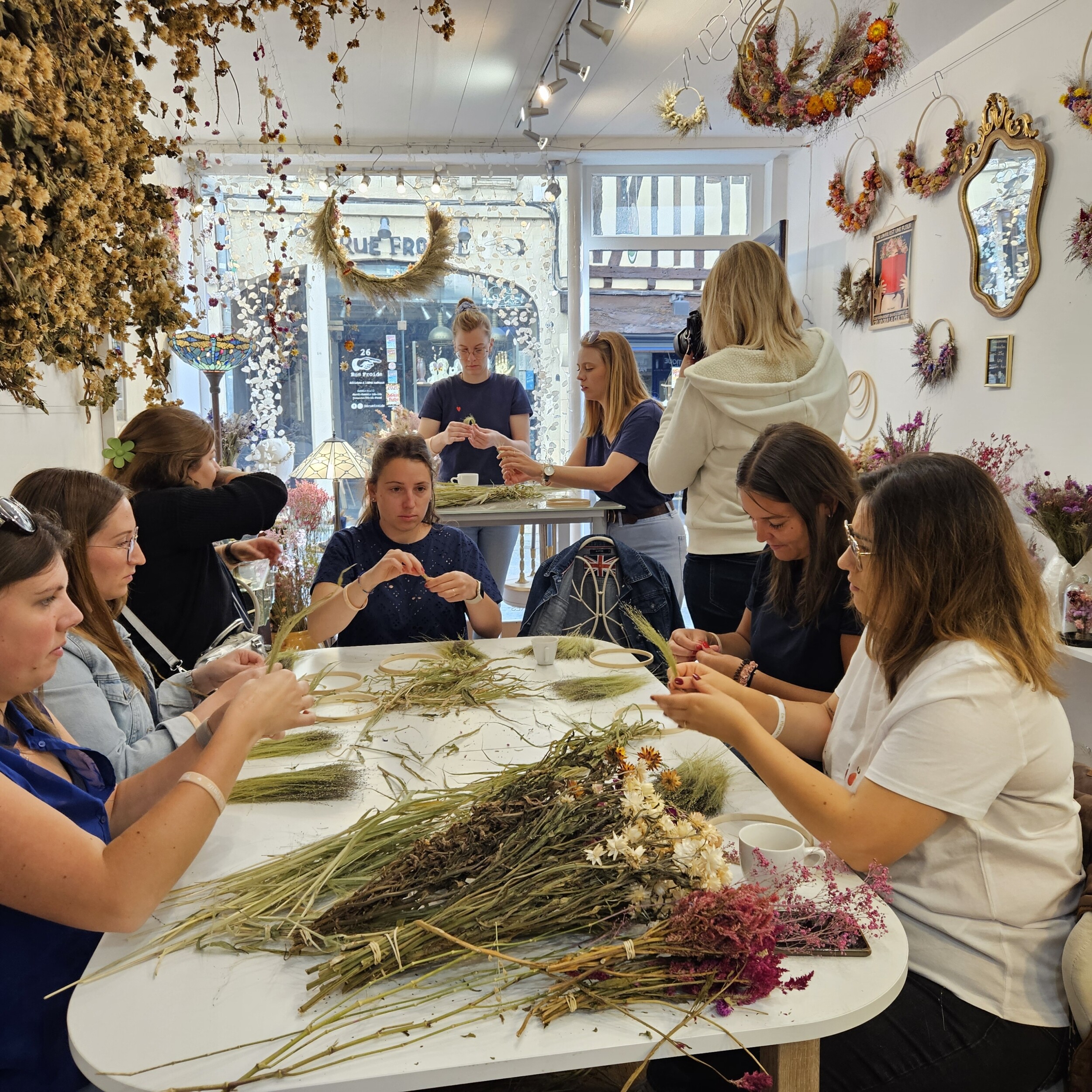 Wecandoo - Découvrez l'art floral en fleurs séchées à Caen avec Charlotte - Image n°2