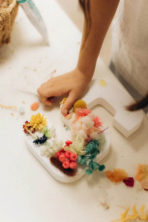 Fleurissez la première lettre de votre prénom en famille avec Laurène - Image n°2 - Wecandoo