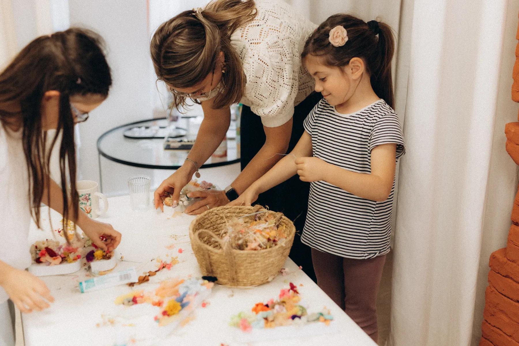 Fleurissez la première lettre de votre prénom en famille avec Laurène - Image n°1 - Wecandoo