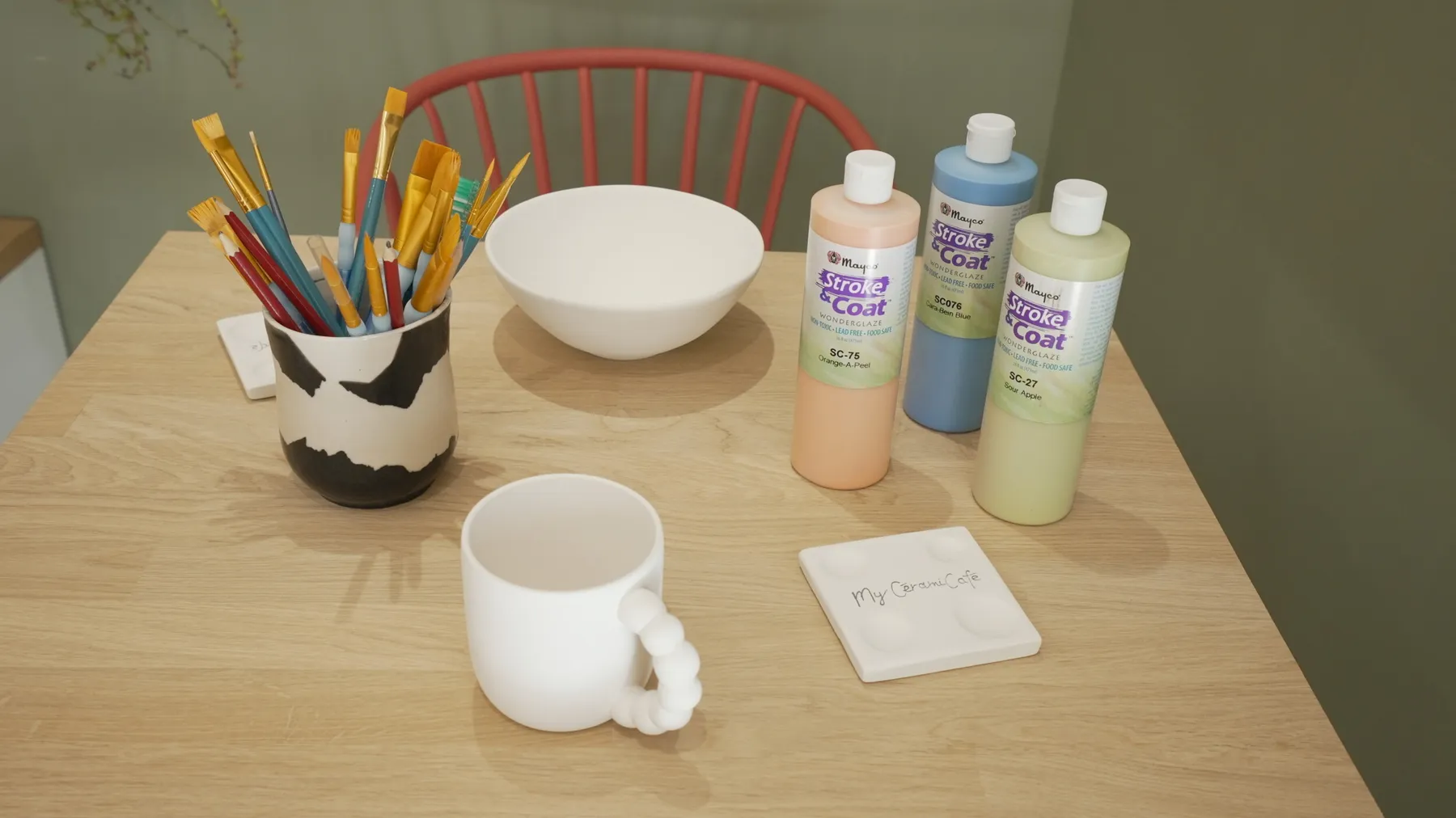 Découvrez la décoration sur céramique avec Véronique et Christine - Image n°2 - Wecandoo