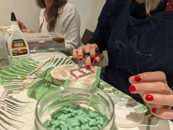 Réalisez votre mosaïque en duo avec votre enfant, accompagnés par Eve - Image n°3 - Wecandoo