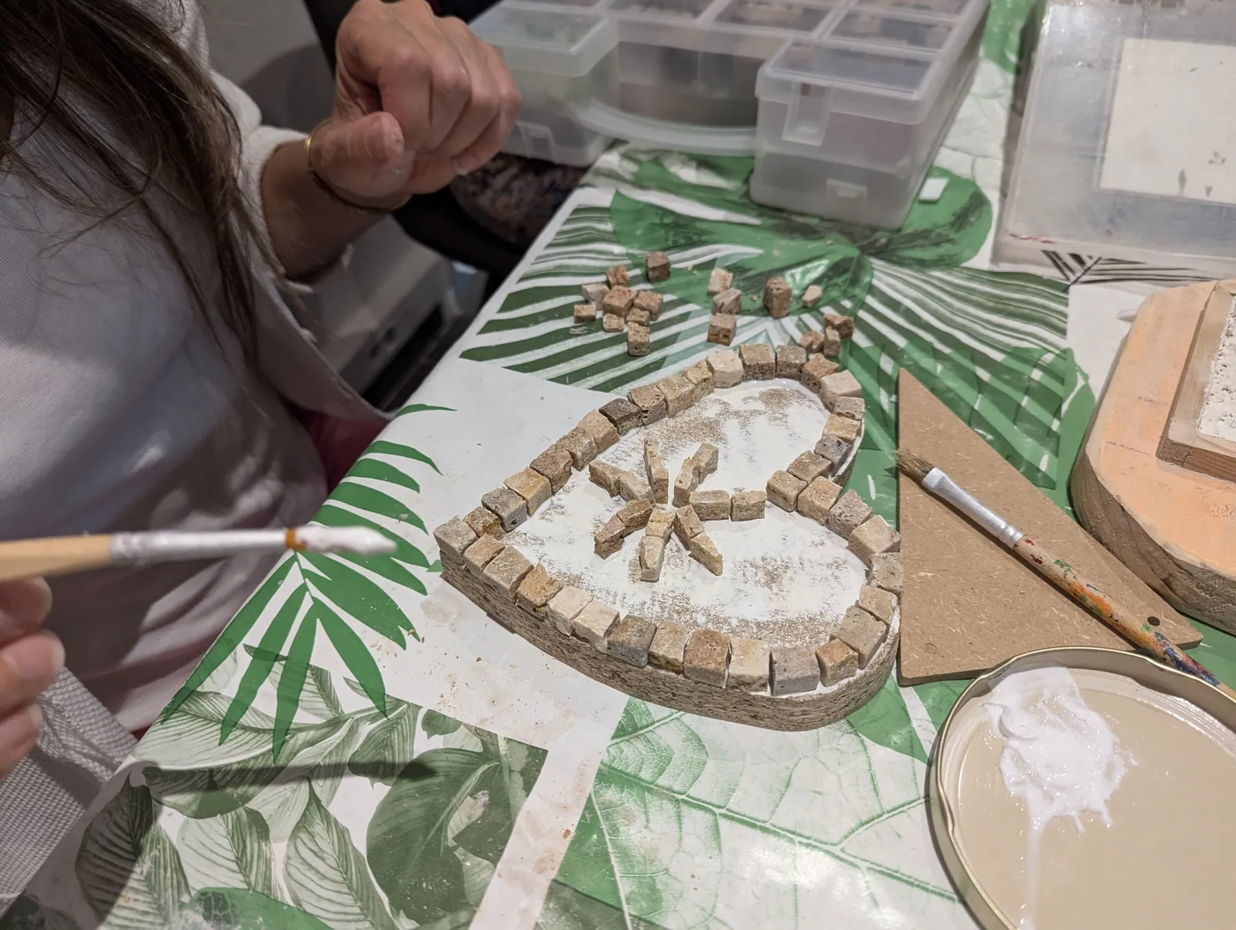 Initiez-vous à la mosaïque sur une journée avec Eve - Image n°4 - Wecandoo
