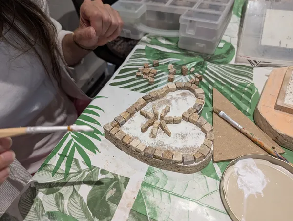 Initiez-vous à la mosaïque sur une journée avec Eve - Image n°4 - Wecandoo