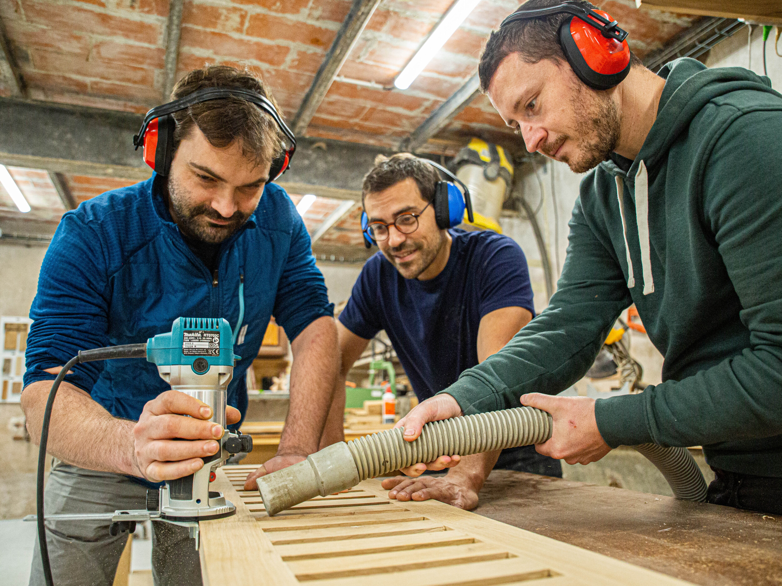 Wecandoo - Rassemblez votre équipe et réalisez un banc en bois pour vos bureaux avec Benjamin - Image n°4