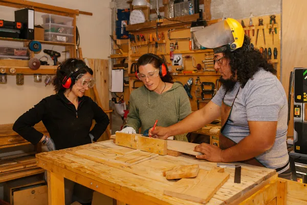 Réalisez vos ustensiles de cuisine en bois recyclé sur deux jours avec Facundo - Image n°4 - Wecandoo