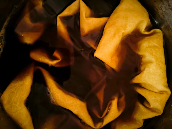 Initiez-vous à la teinture végétale avec Charlie teinturière végétale engagée - Afbeelding nr. 3 - Wecandoo