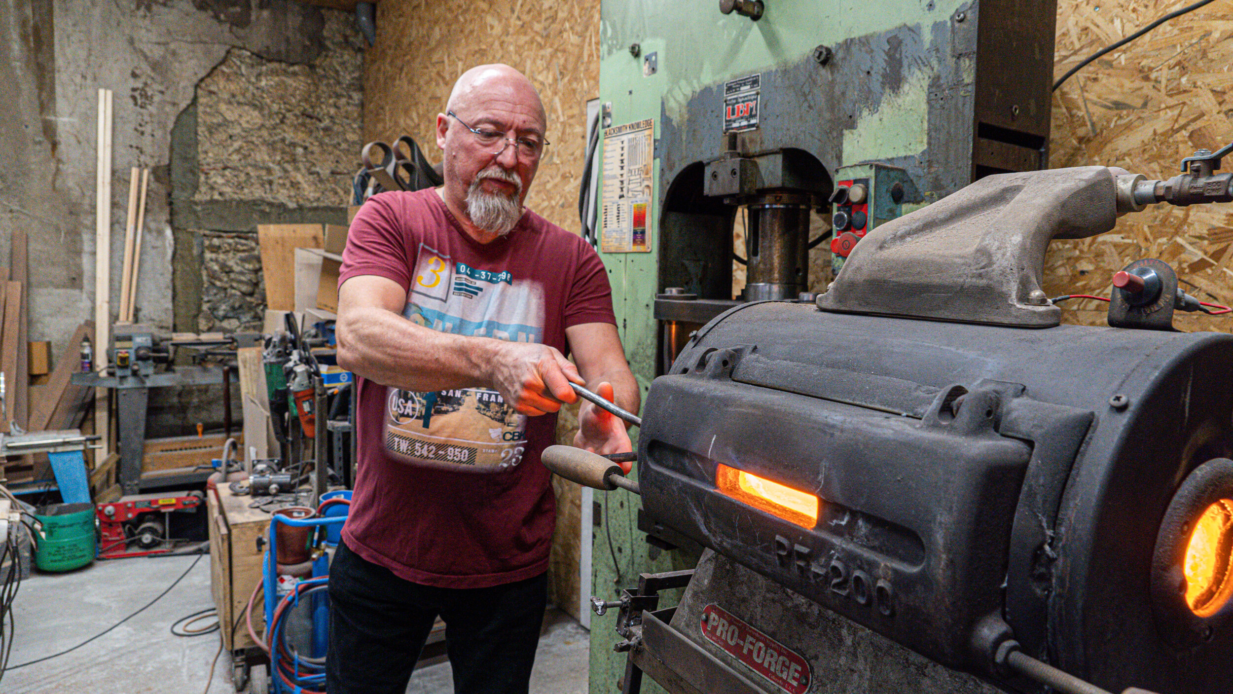 Wecandoo - Forgez votre couteau brut de forge sur une journée avec Loïck - Image n°3