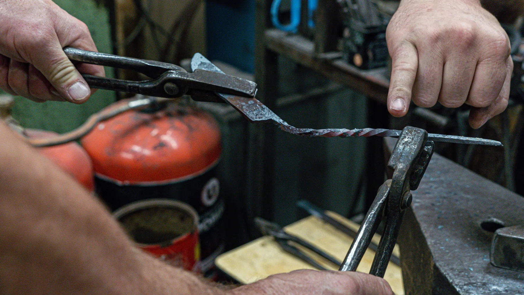 Forgez votre couteau brut de forge sur une journée avec Loïck - Image n°4 - Wecandoo