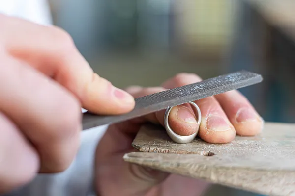 Sculptez votre bijou à la cire perdue avec Marie et Camille - 2J - Afbeelding nr. 4 - Wecandoo