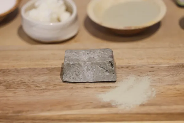 Réalisez vos deux essentiels de soins solides dans le Viaduc des Arts avec Manon - Image n°5 - Wecandoo