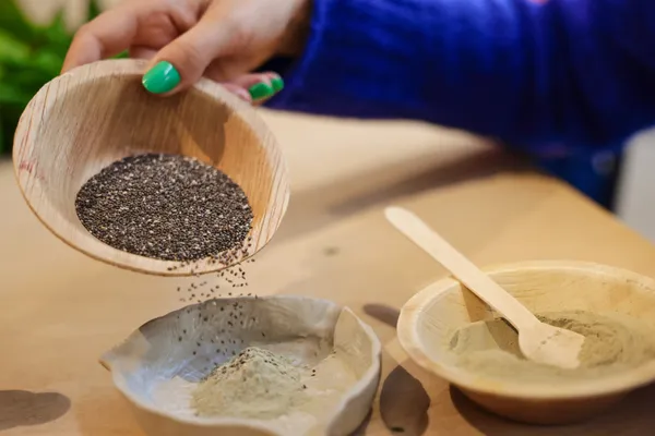 Réalisez vos deux essentiels de soins solides dans le Viaduc des Arts avec Manon - Image n°2 - Wecandoo