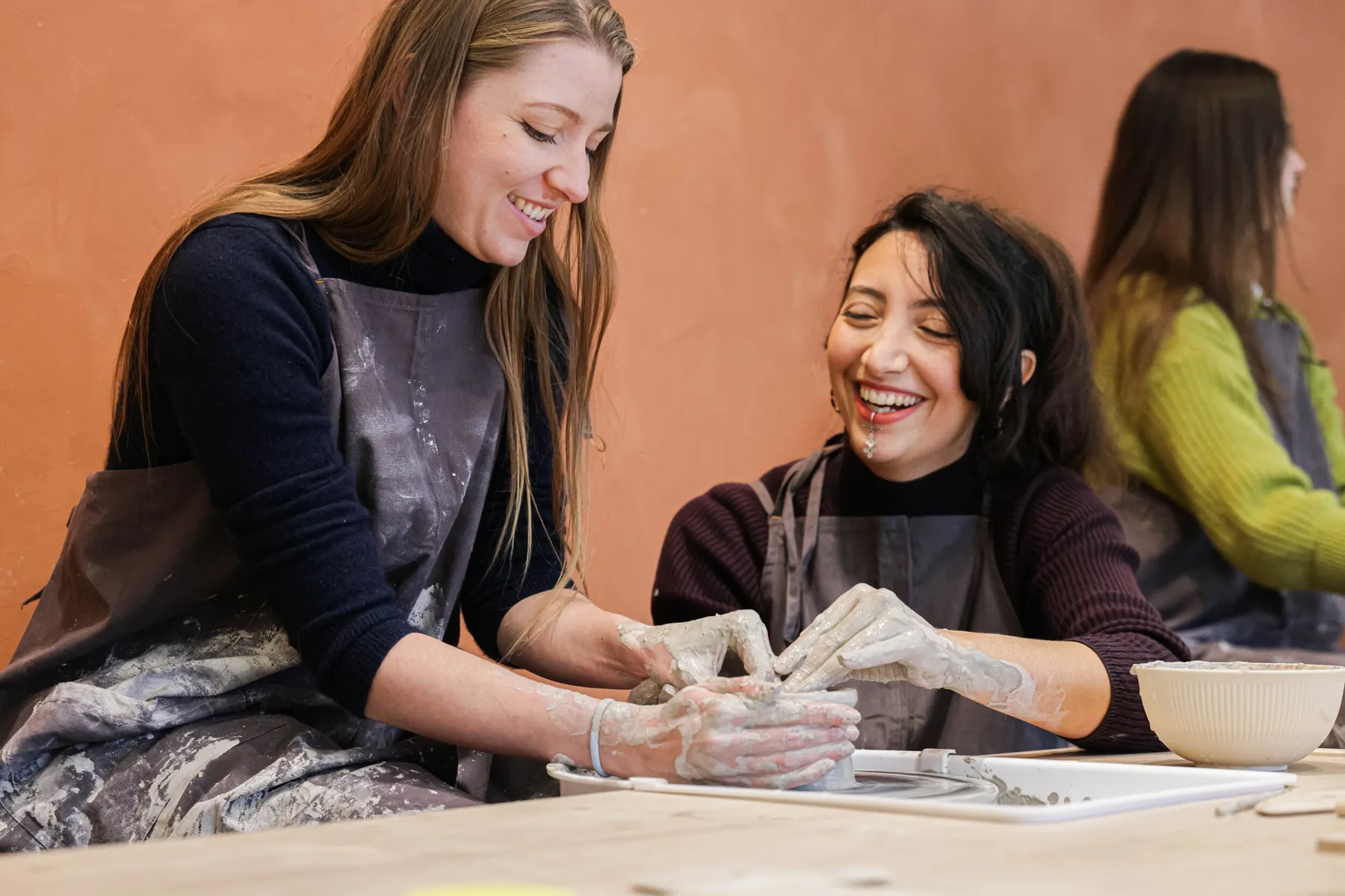 Initiez-vous au tour du potier avec Sonia - Image n°2 - Wecandoo