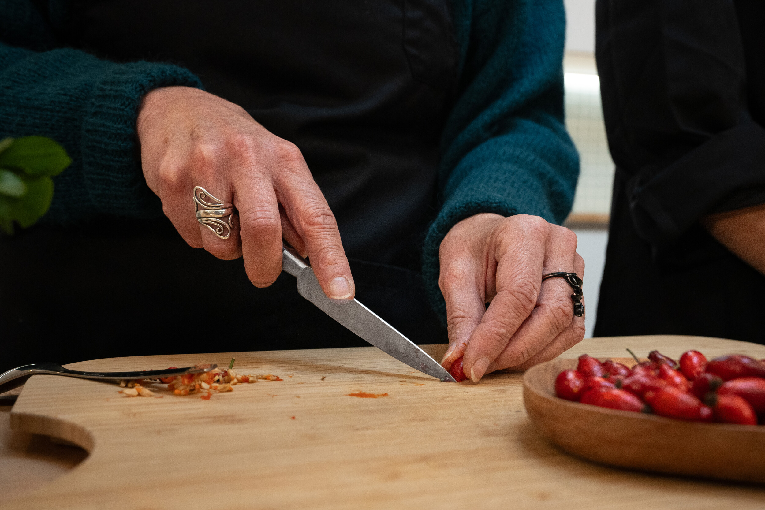 Wecandoo - Réalisez votre menu gastronomique à base de plantes sauvages avec Milena et Anna - Image n°10